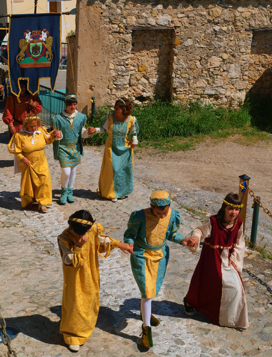 Cortège médiéval